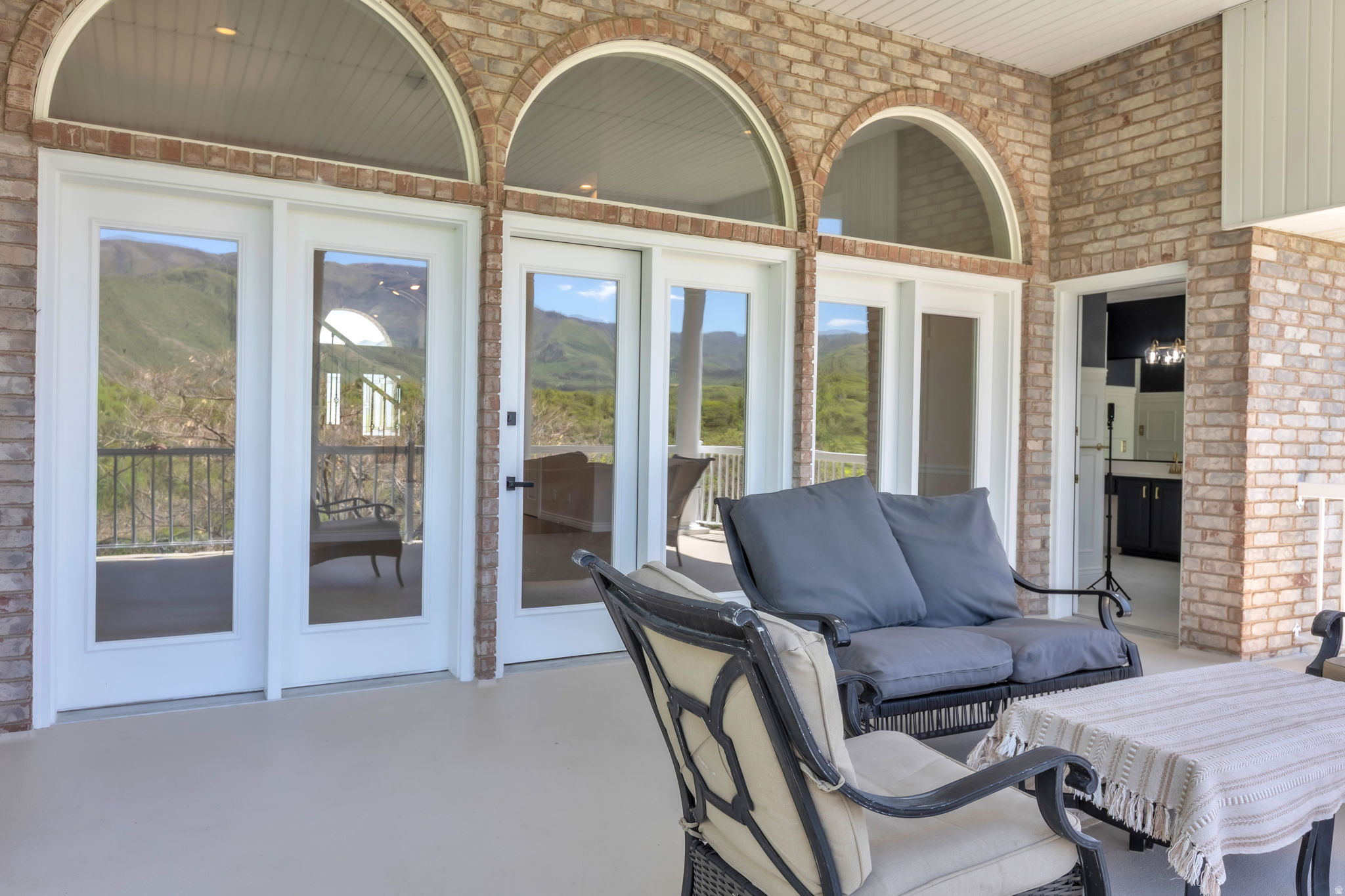OAK BLUFF ESTATES - Residential