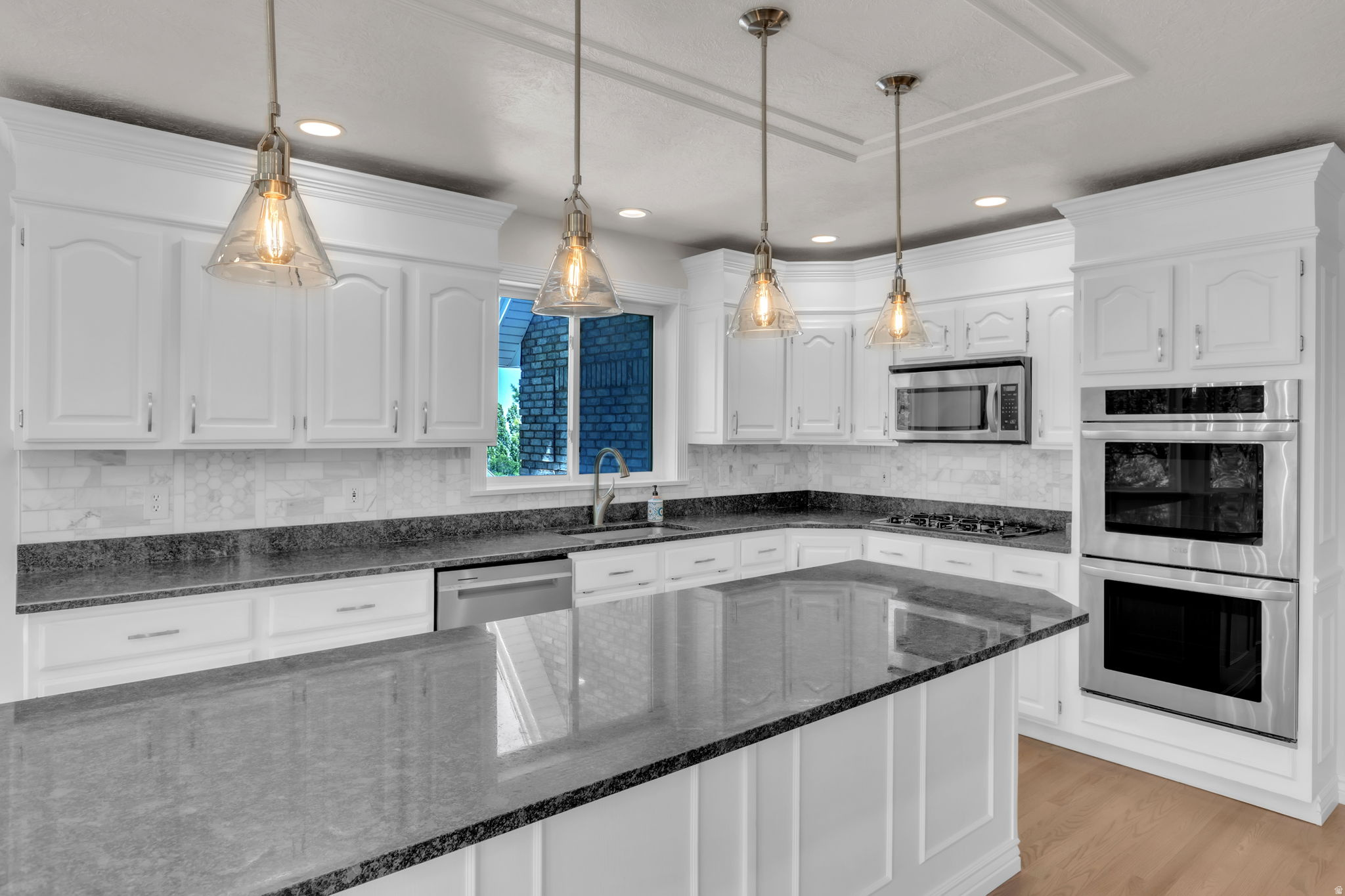 OAK BLUFF ESTATES - Residential