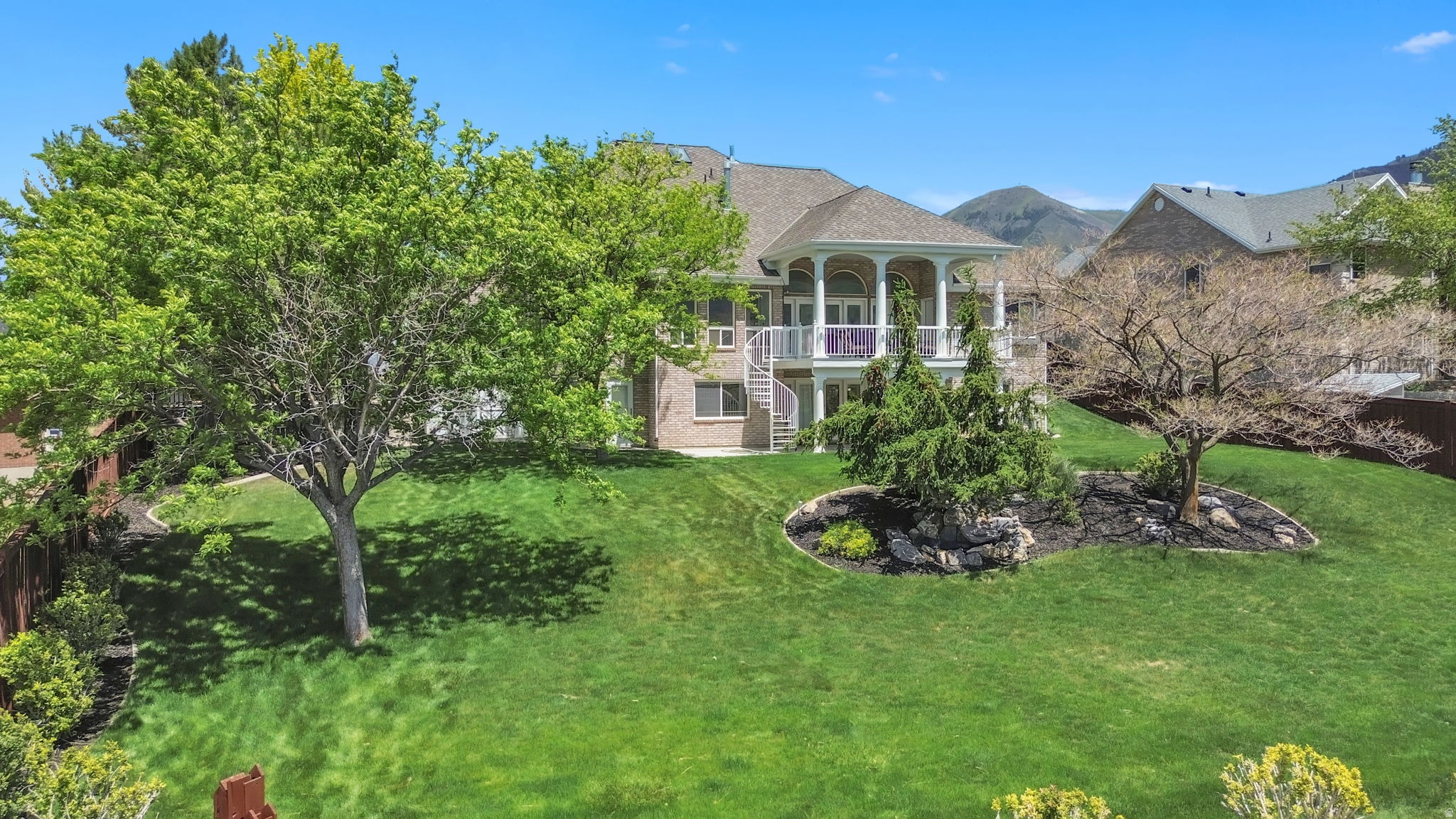 OAK BLUFF ESTATES - Residential