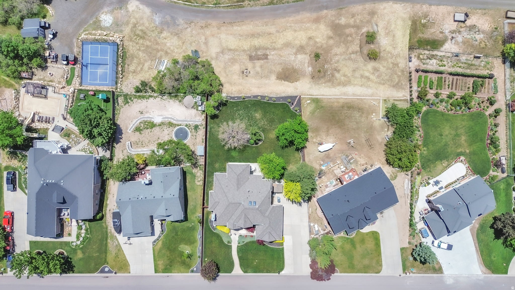 OAK BLUFF ESTATES - Residential