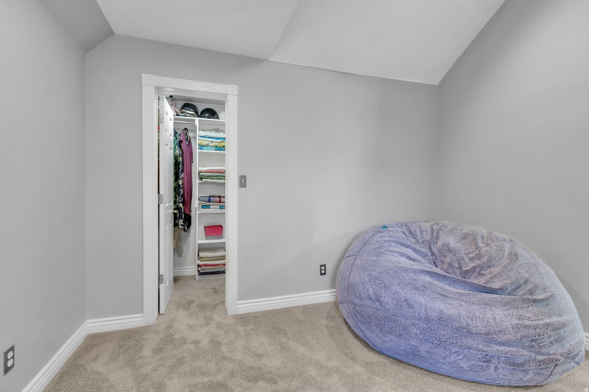 OAK BLUFF ESTATES - Residential