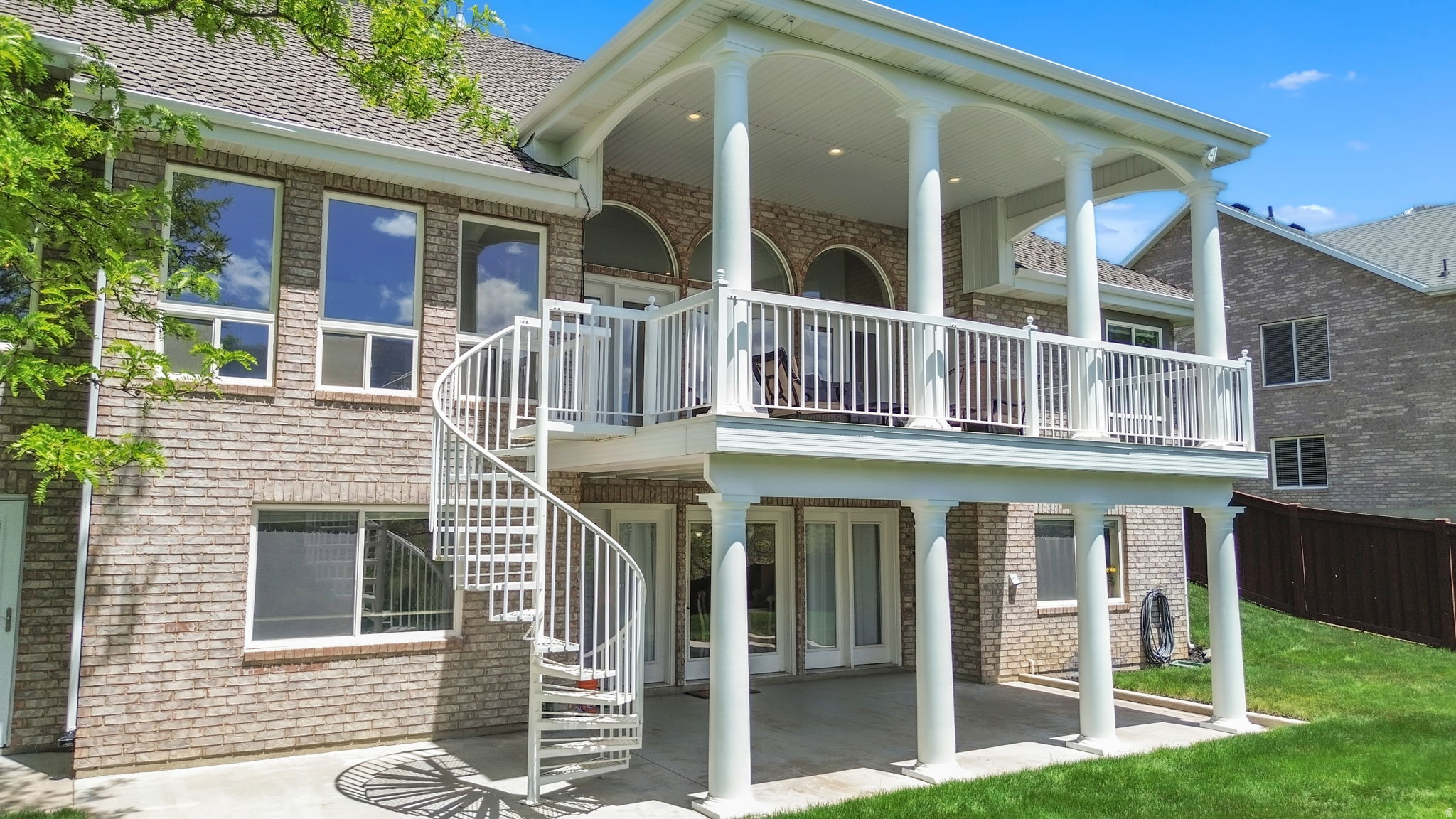 OAK BLUFF ESTATES - Residential