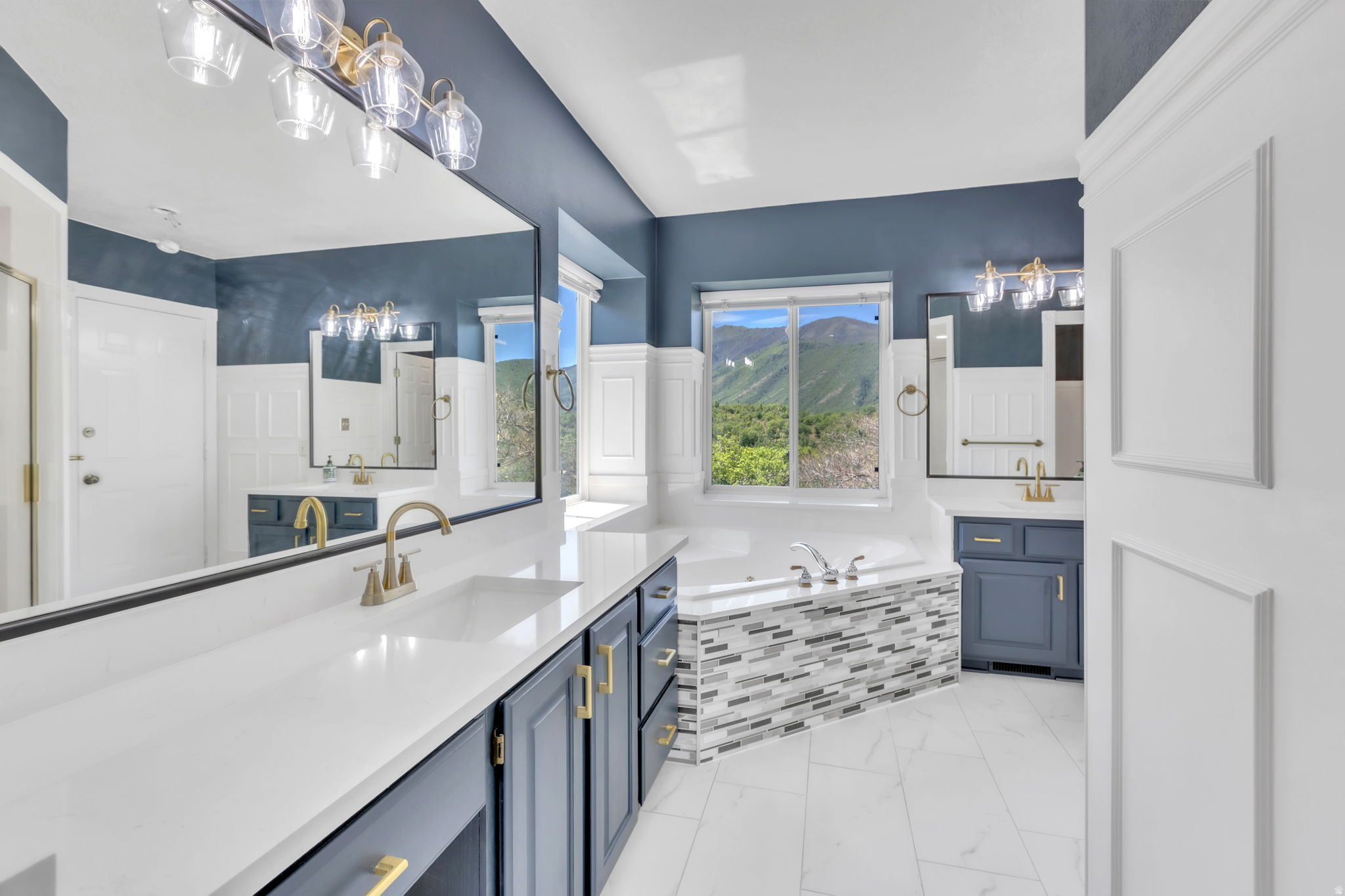 OAK BLUFF ESTATES - Residential