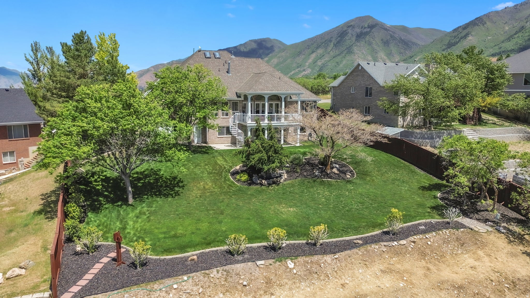 OAK BLUFF ESTATES - Residential