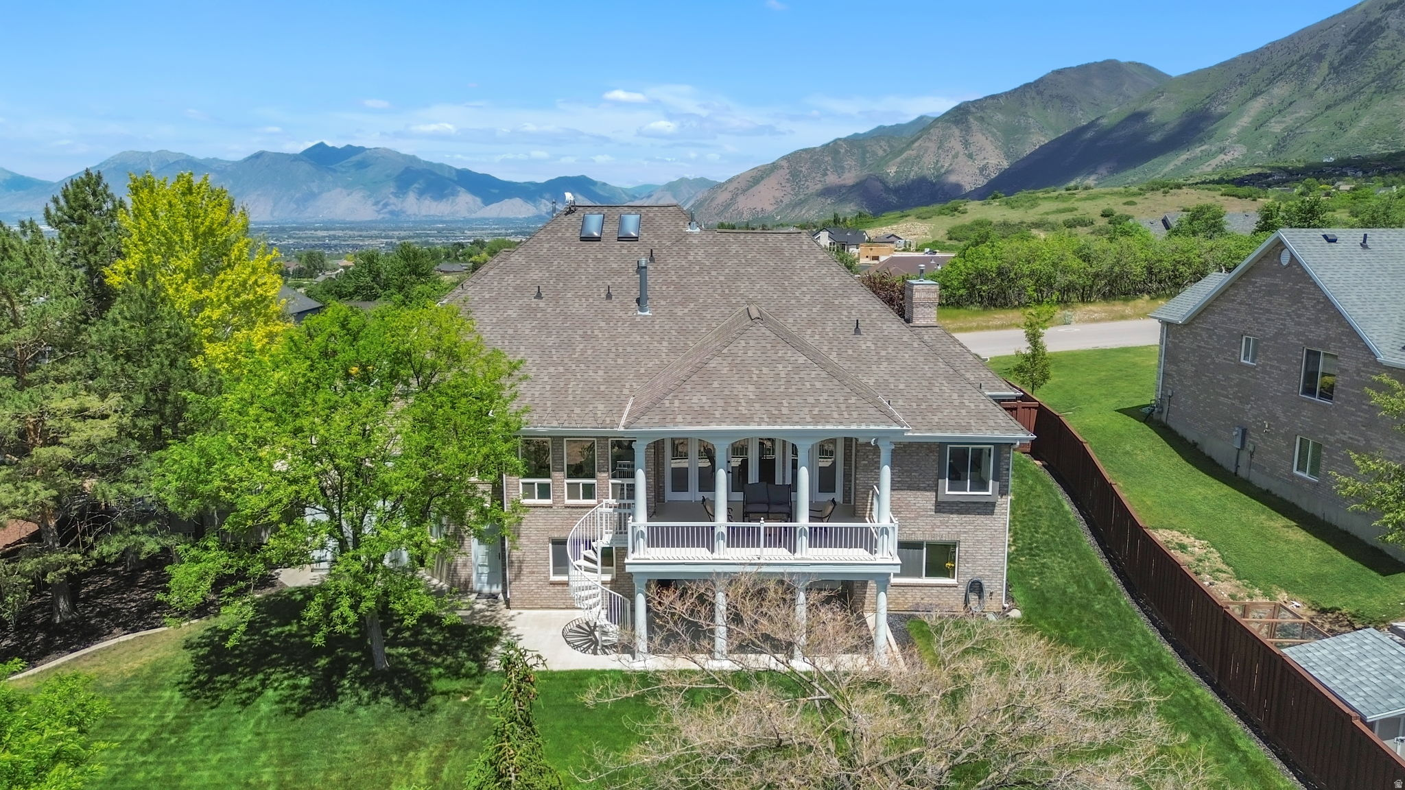 OAK BLUFF ESTATES - Residential