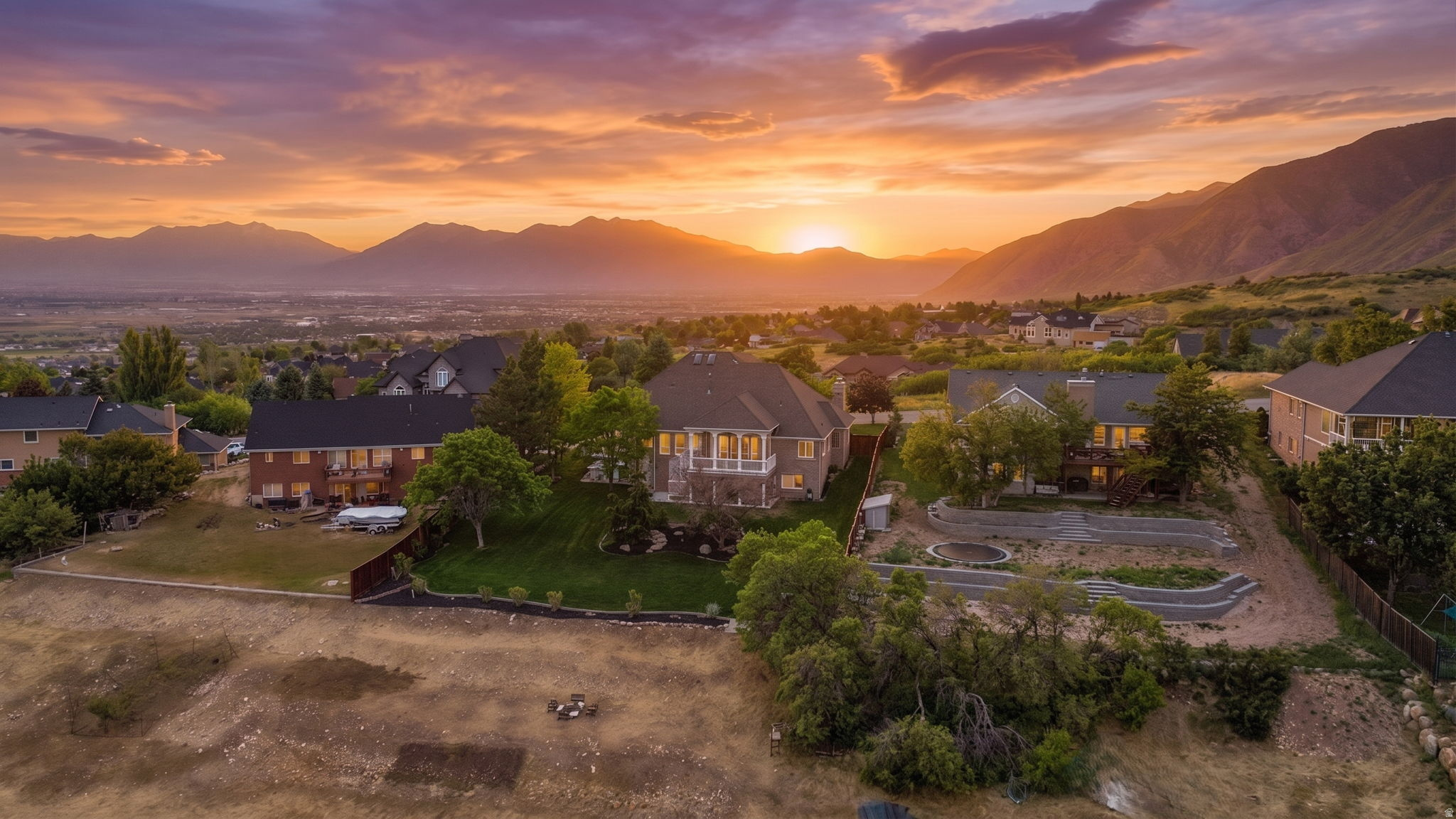 OAK BLUFF ESTATES - Residential