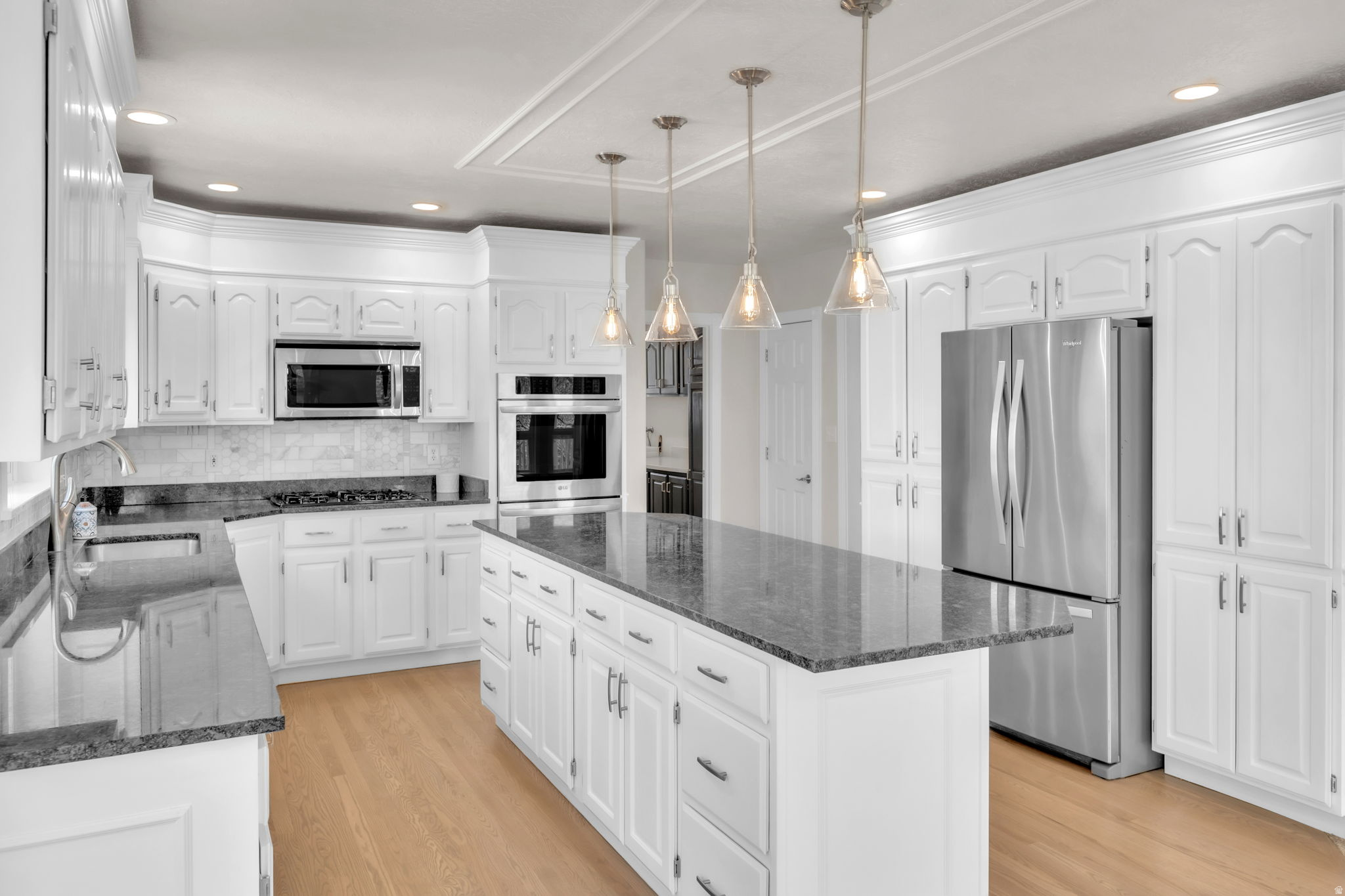 OAK BLUFF ESTATES - Residential