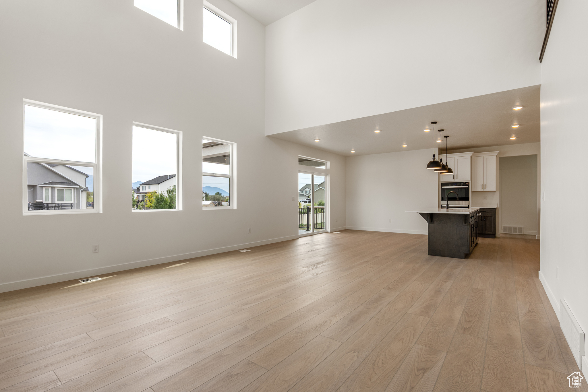 FREEDOM VIEW COVE - Residential