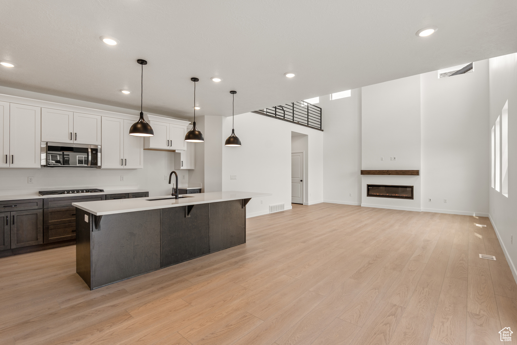 FREEDOM VIEW COVE - Residential