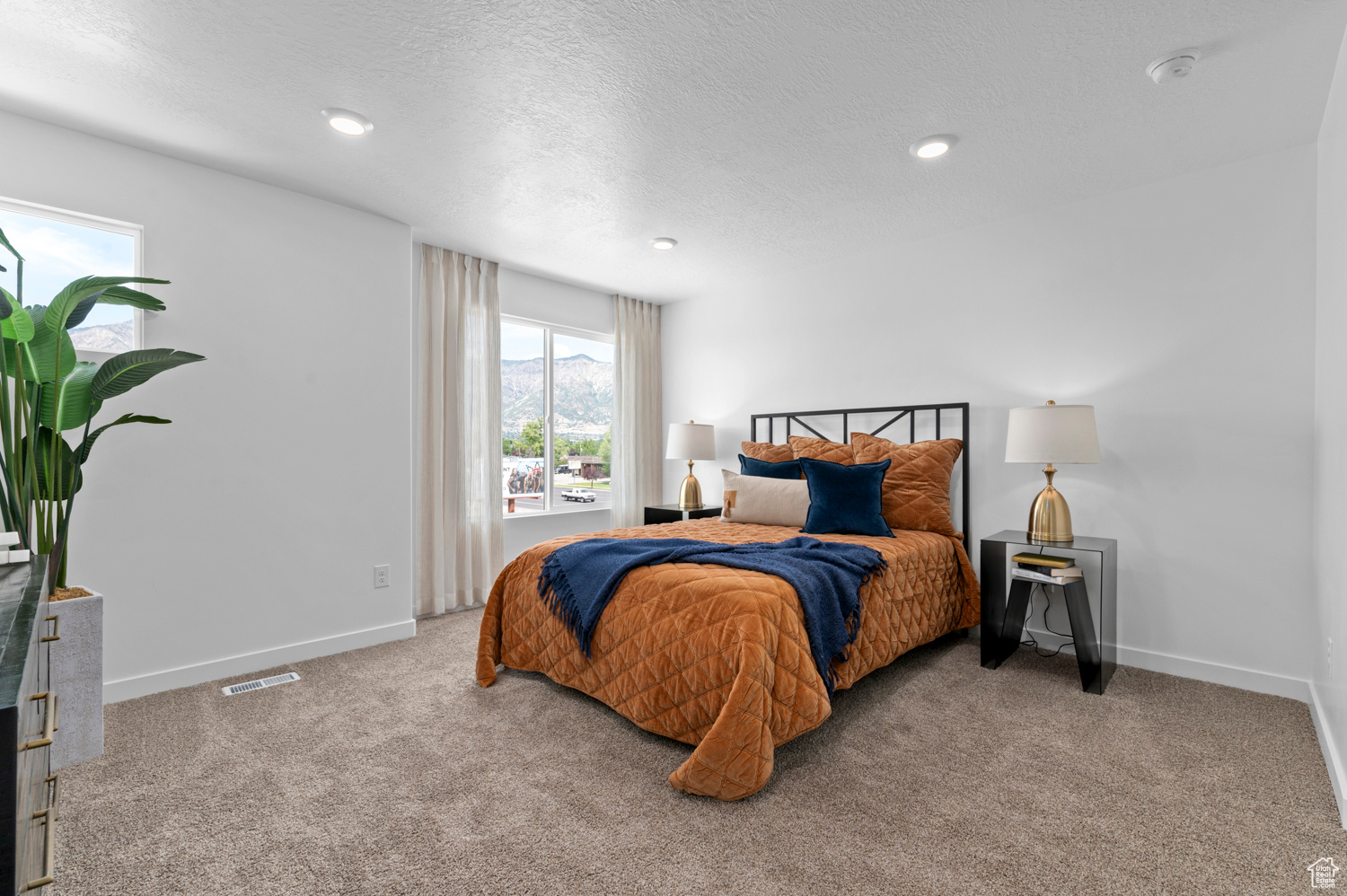 DIXON CREEK - Residential