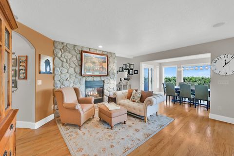 Tiny photo for 1269 ALICE LN, Farmington, UT 84025 (MLS # 2139689)