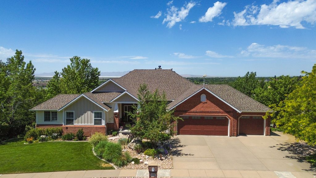 Photo of 1269 ALICE LN, Farmington, UT 84025 (MLS # 2139689)