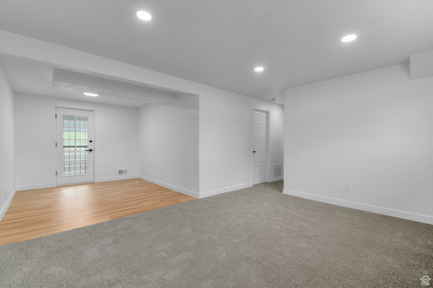 WHITE CITY - Residential