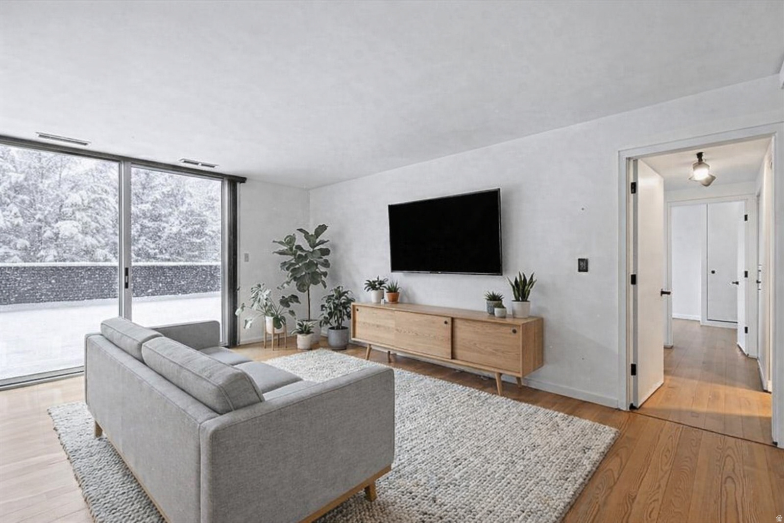 BONEVILLE TOWERS - Residential