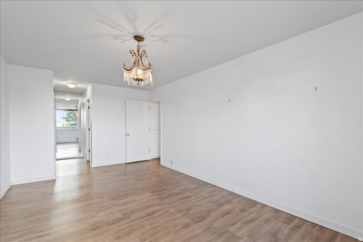 BONEVILLE TOWERS - Residential