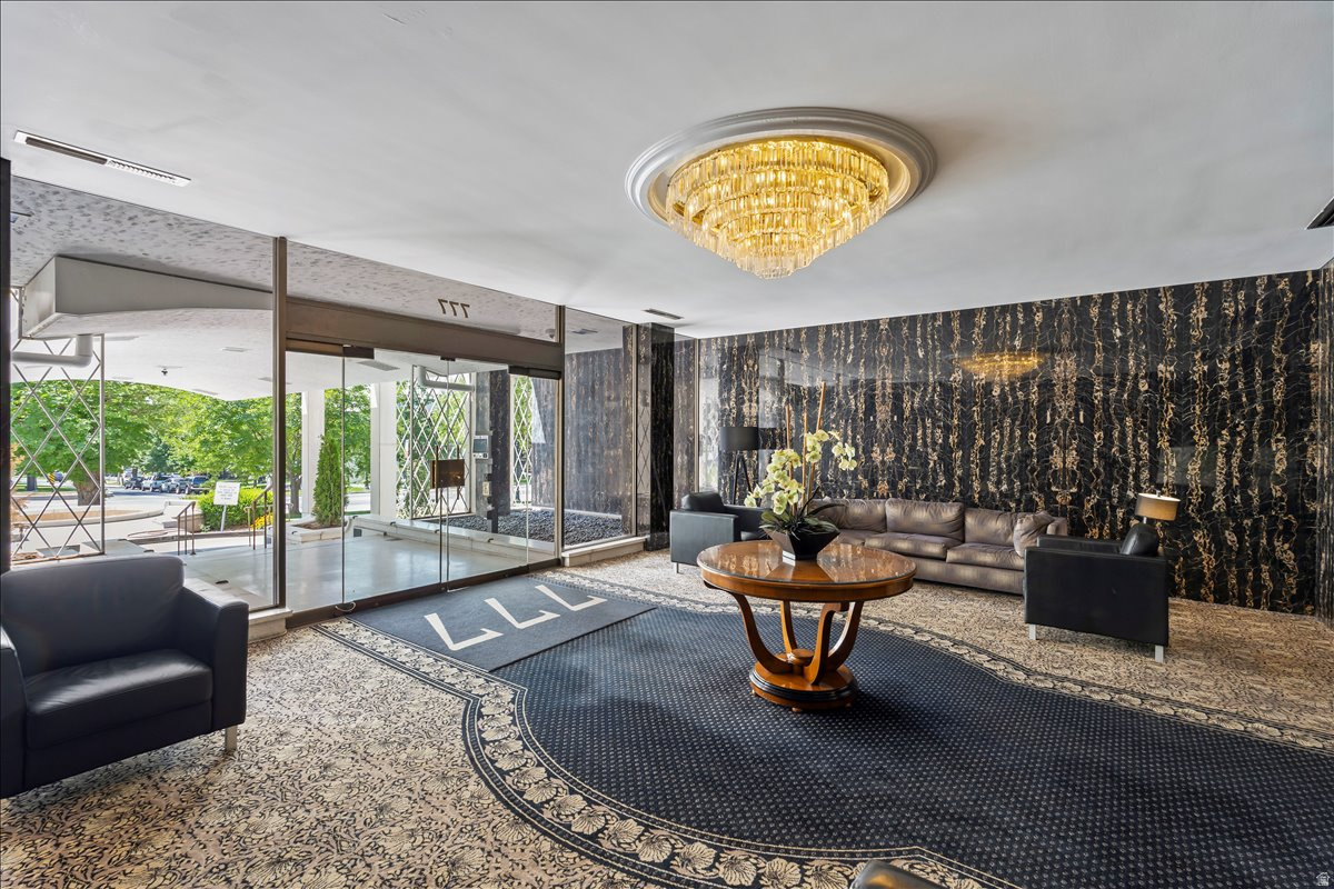 BONEVILLE TOWERS - Residential