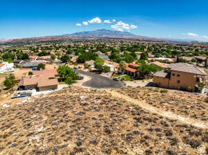 BLOOMINGTON HILLS - Land