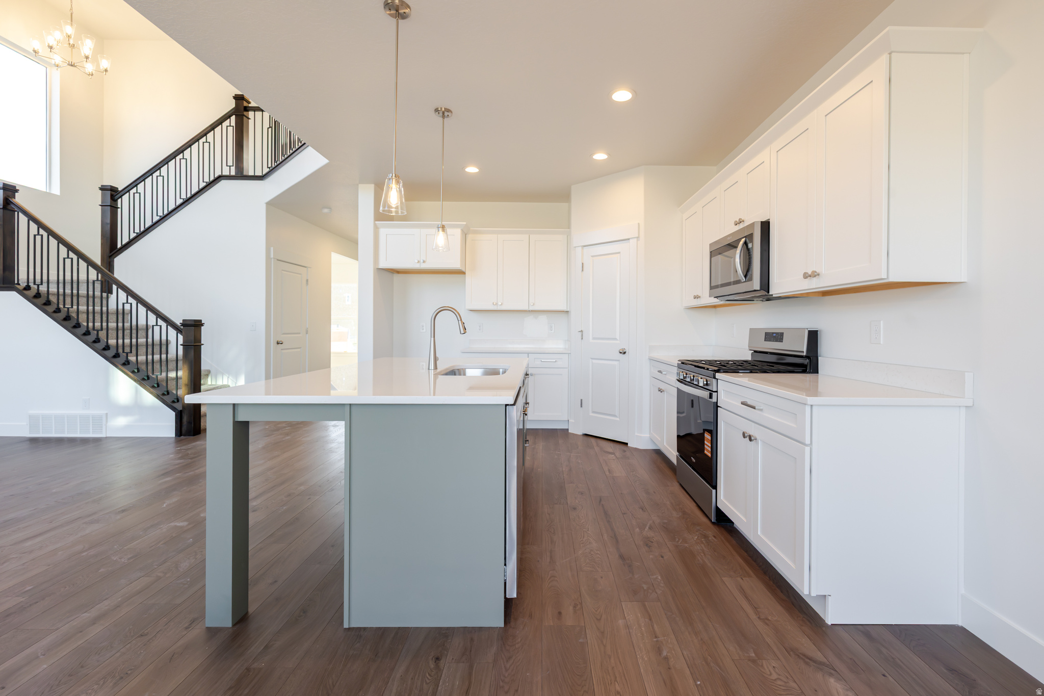 ROSE RANCH - Residential