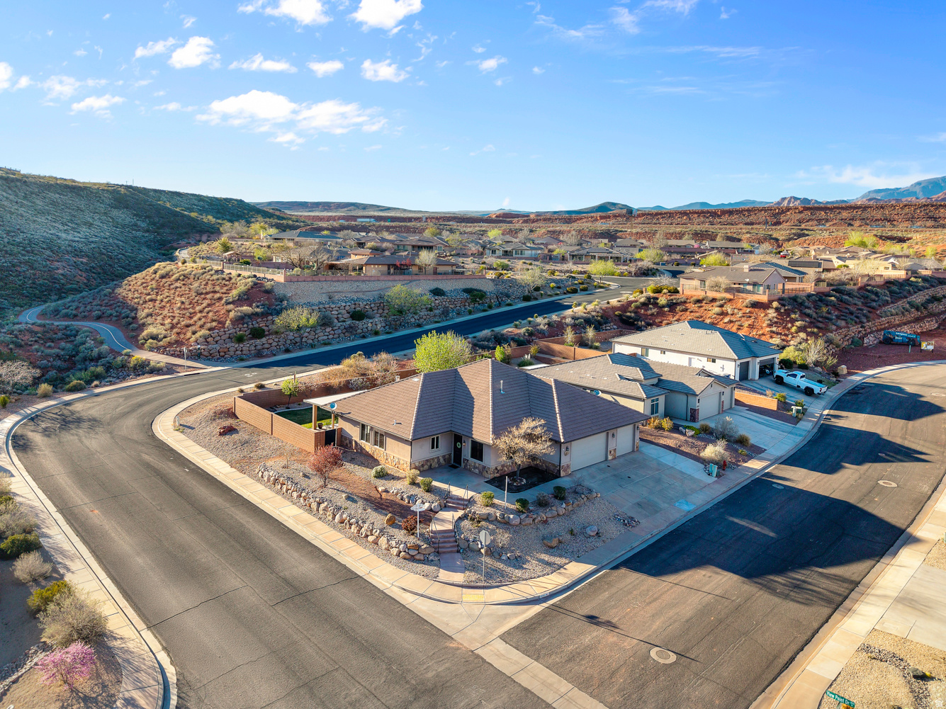 CRIMSON VIEW - Residential