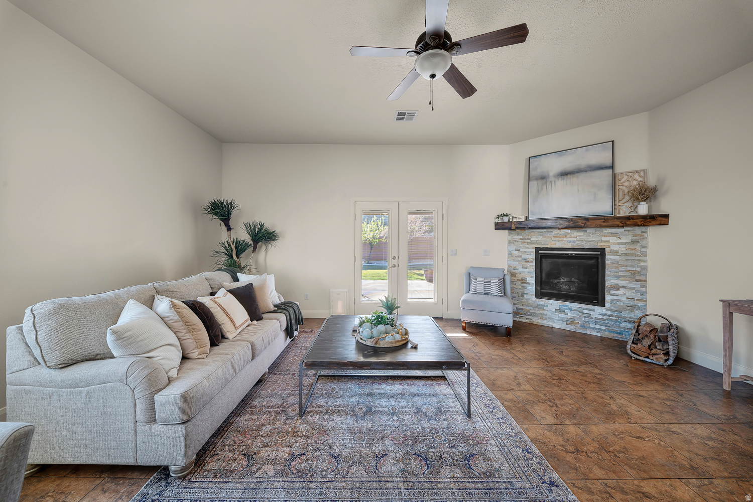 CRIMSON VIEW - Residential