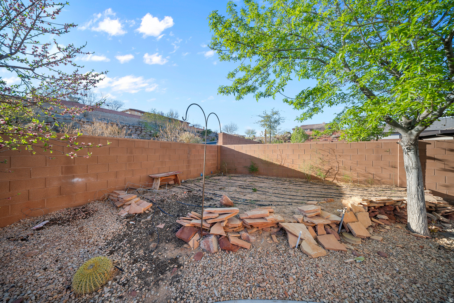 CRIMSON VIEW - Residential