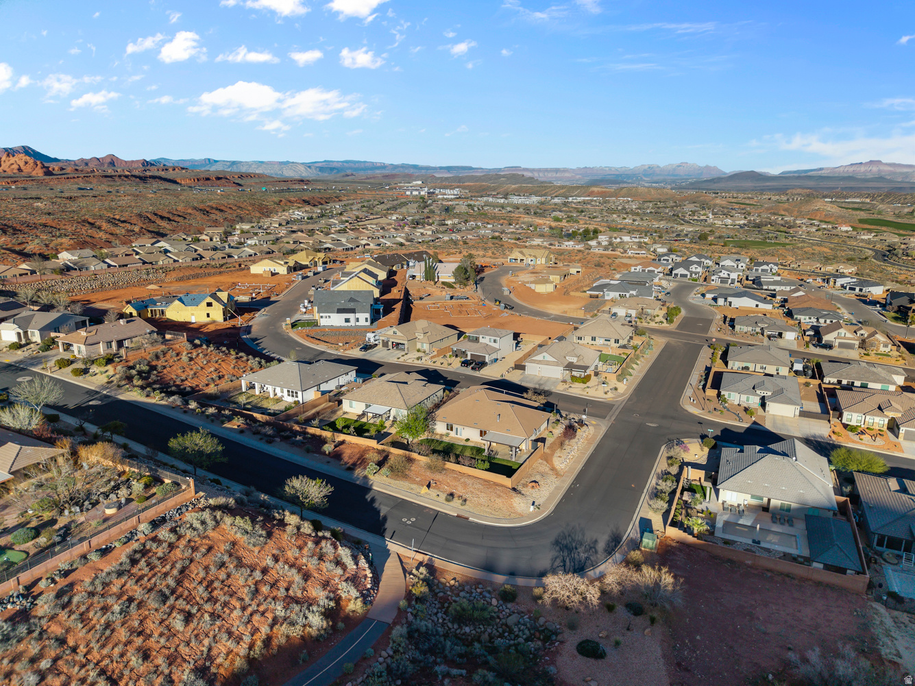 CRIMSON VIEW - Residential