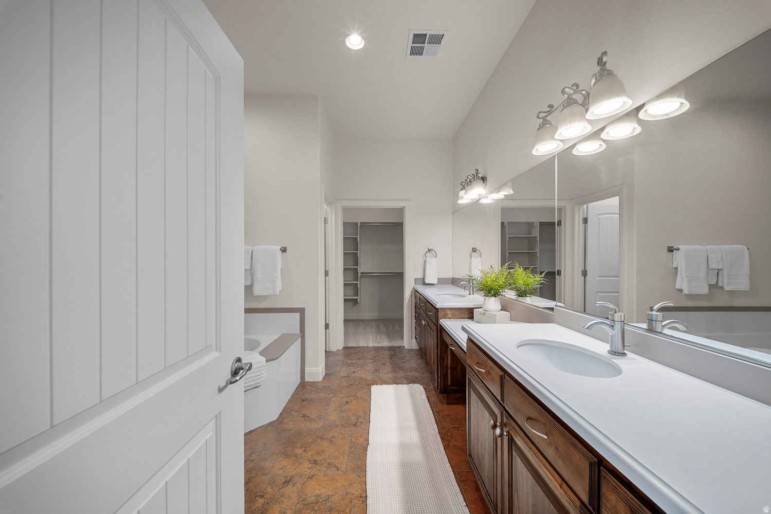 CRIMSON VIEW - Residential