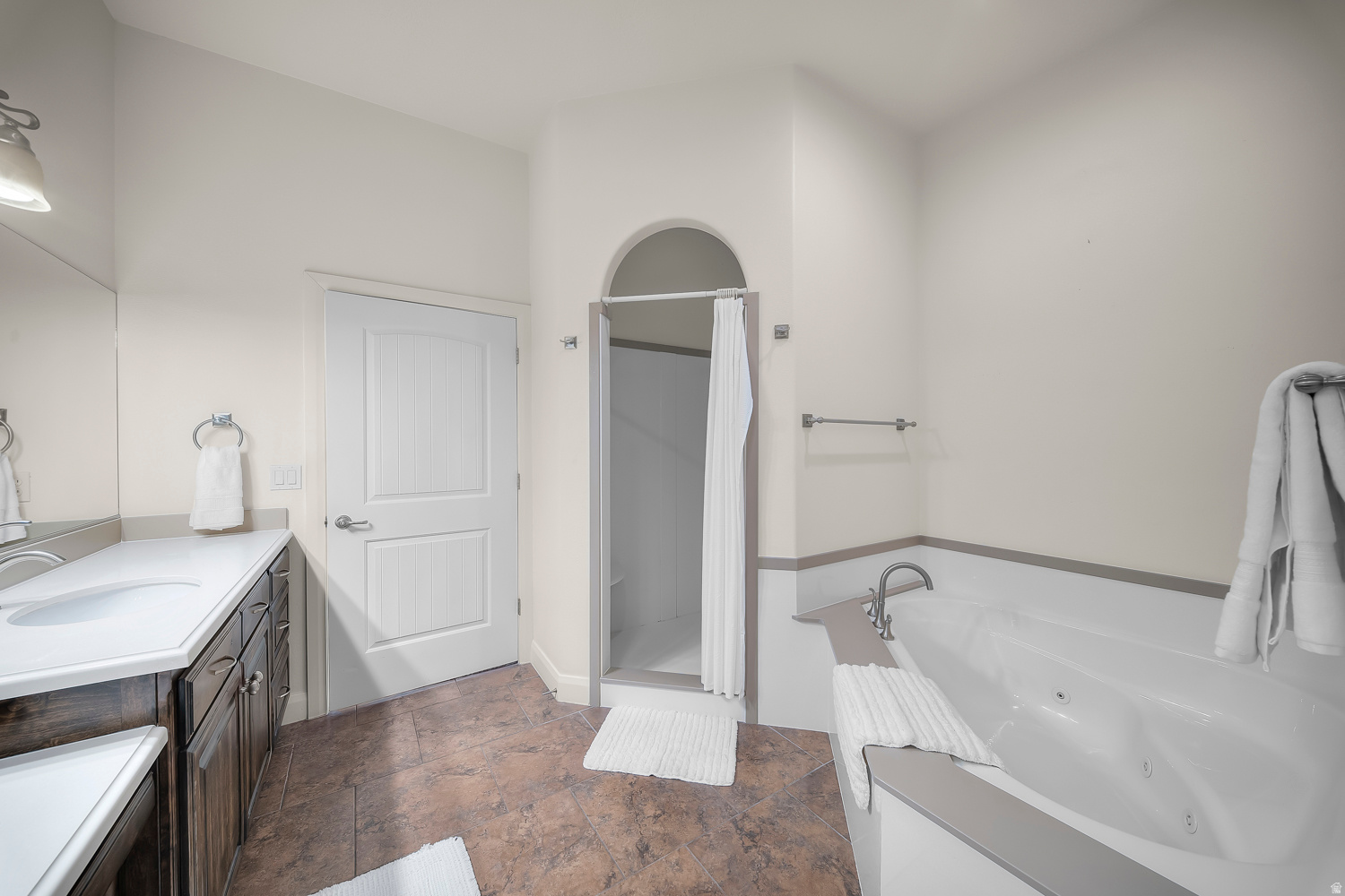 CRIMSON VIEW - Residential