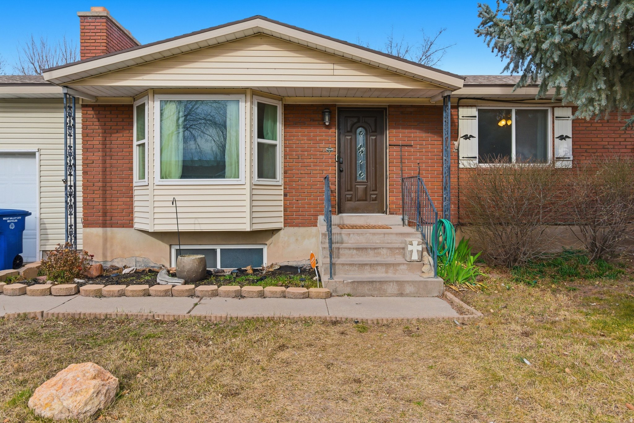 WESTWARD TERRACE - Residential