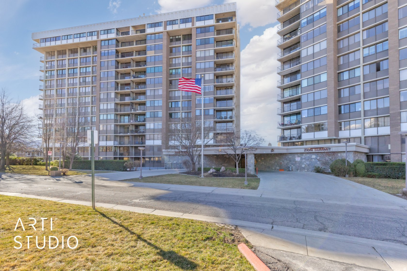 ZION SUMMIT - Residential