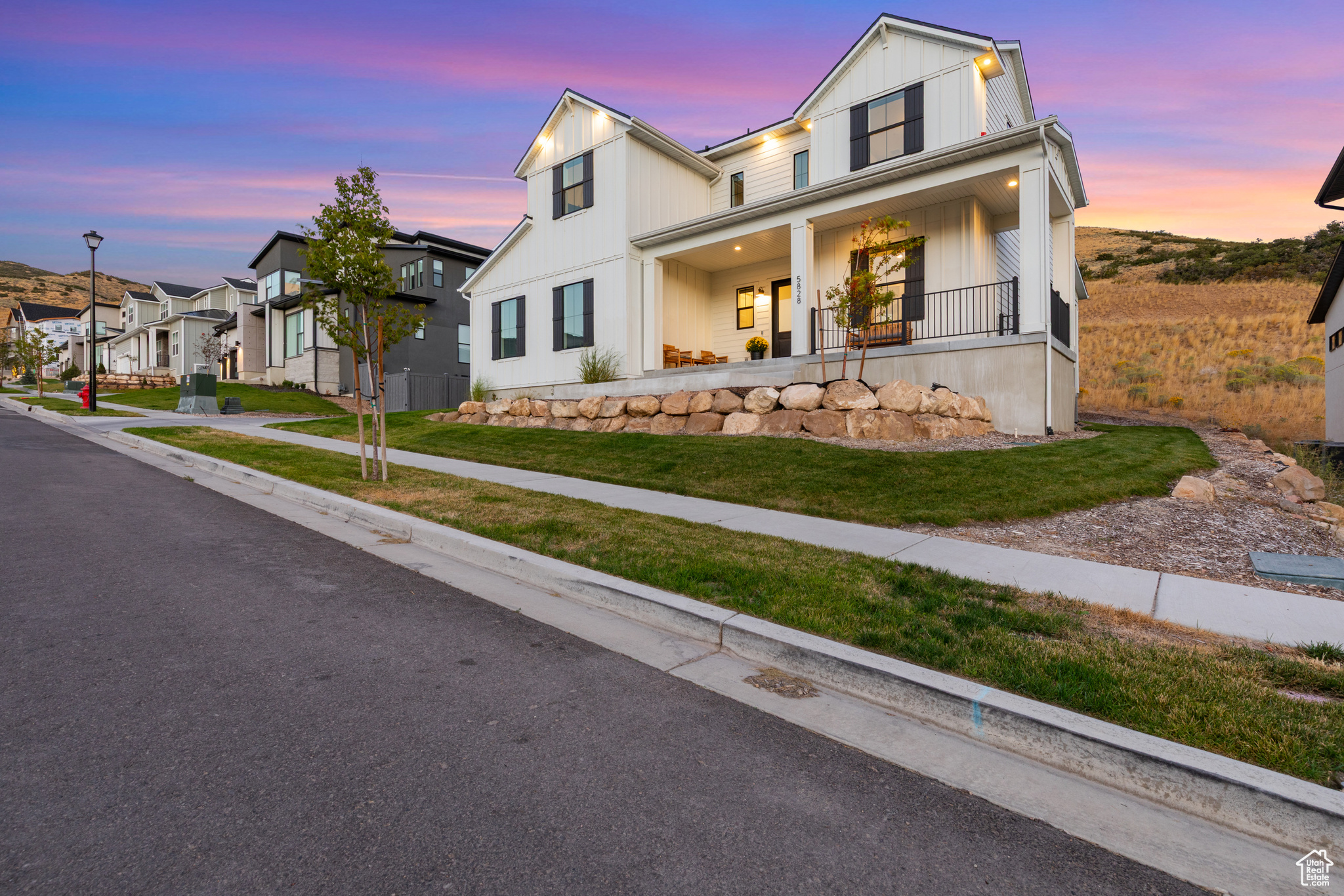 CANYON POINT - Residential