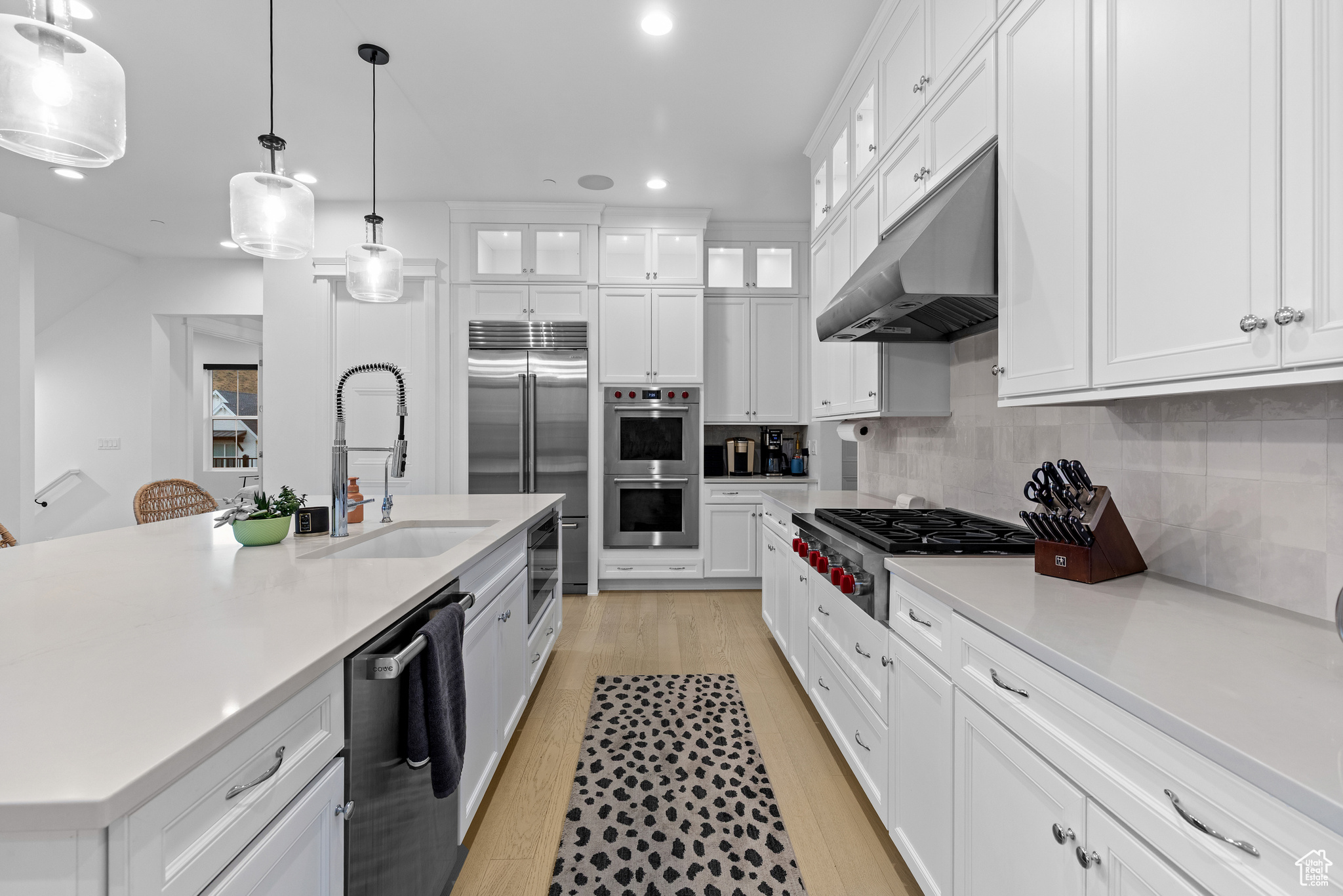 CANYON POINT - Residential