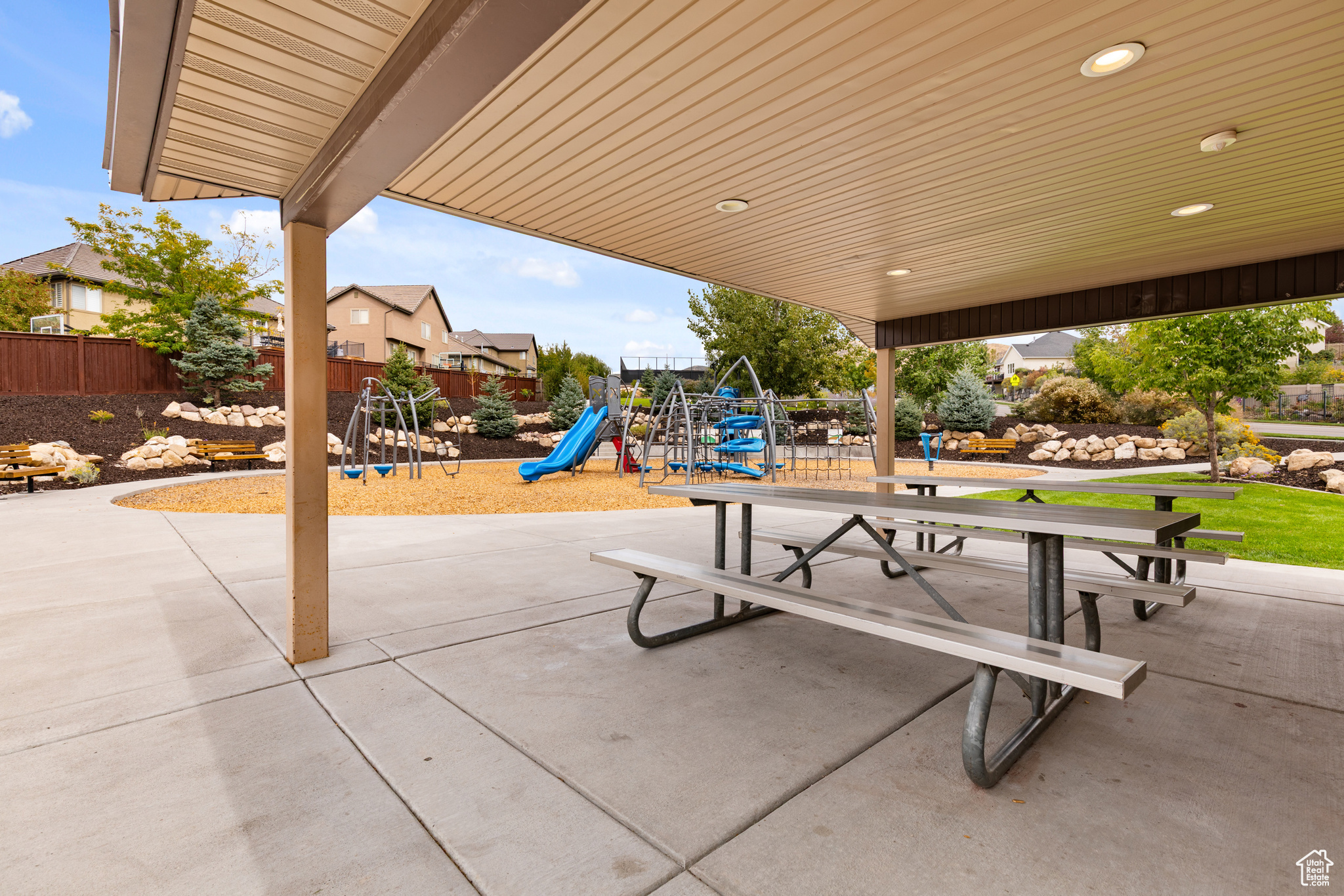 CANYON POINT - Residential