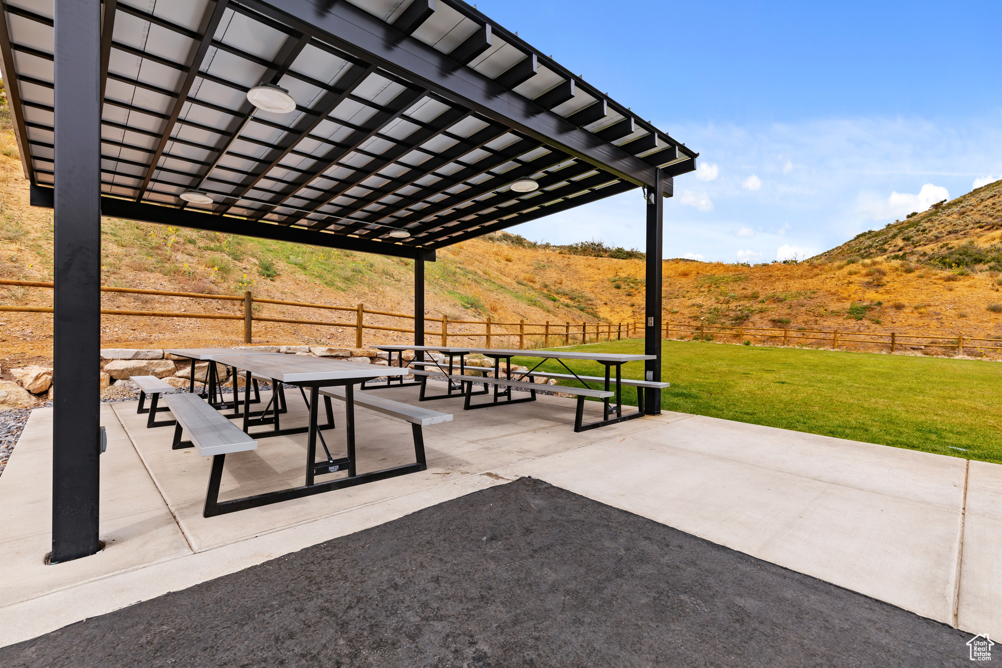 CANYON POINT - Residential