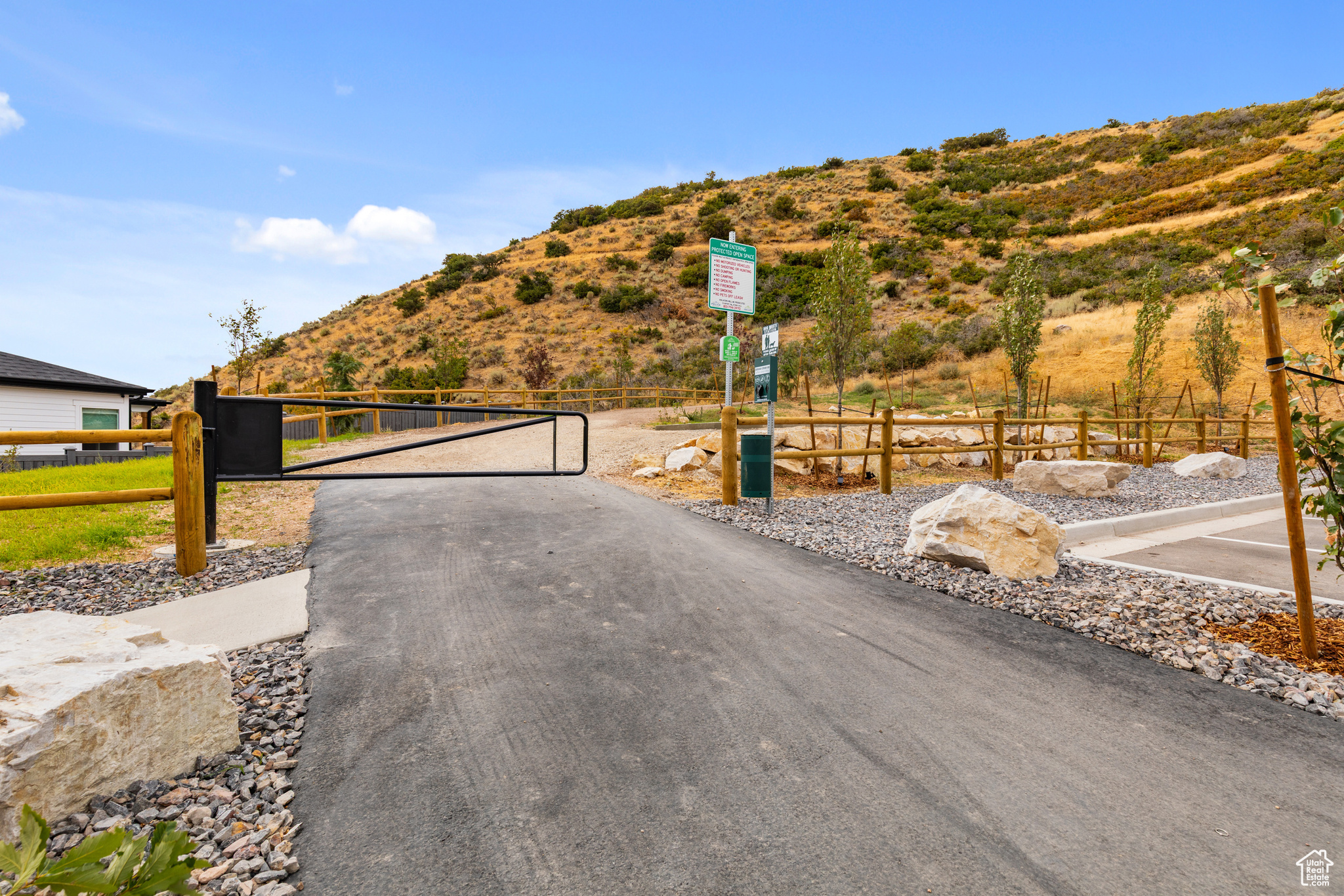CANYON POINT - Residential