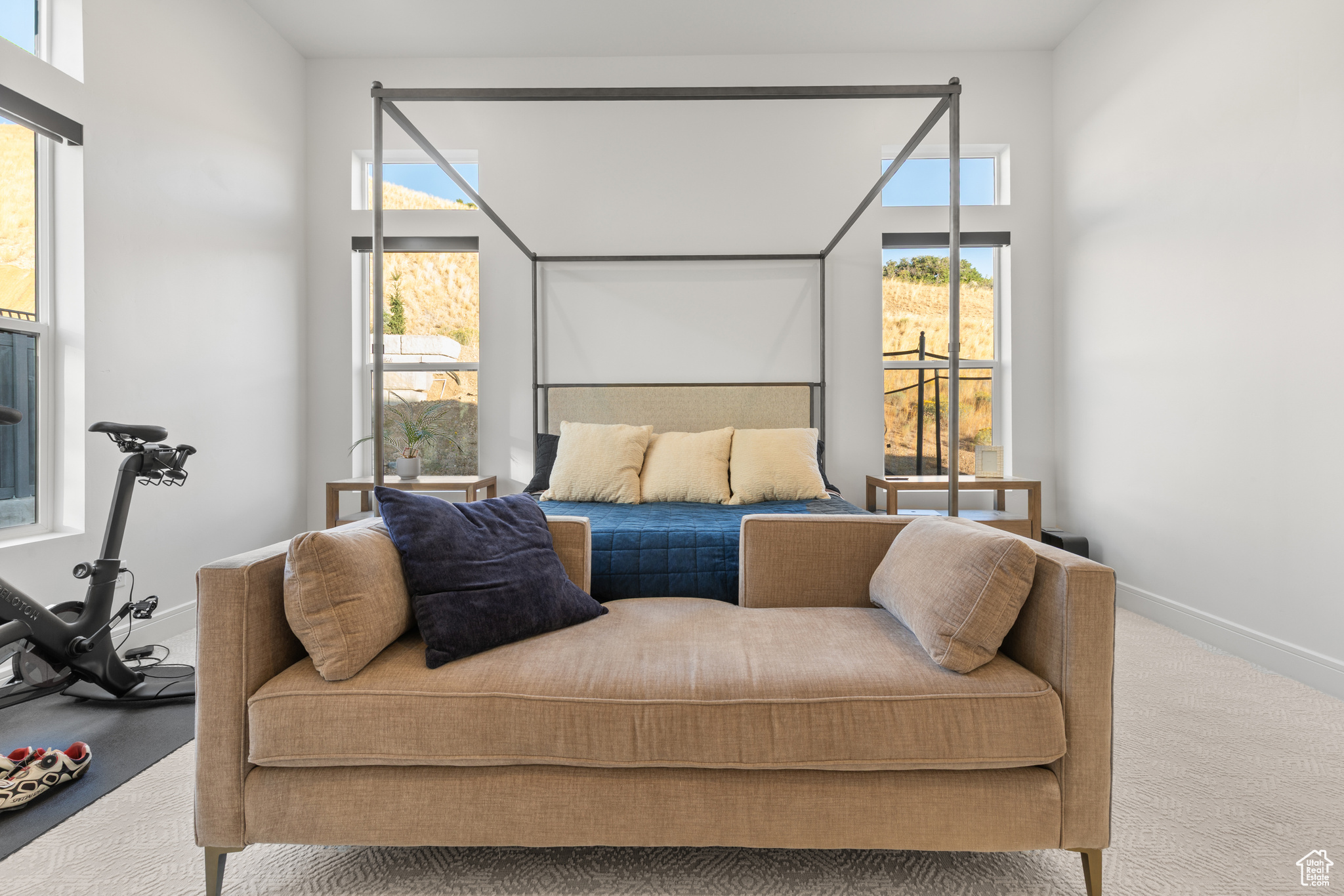 CANYON POINT - Residential