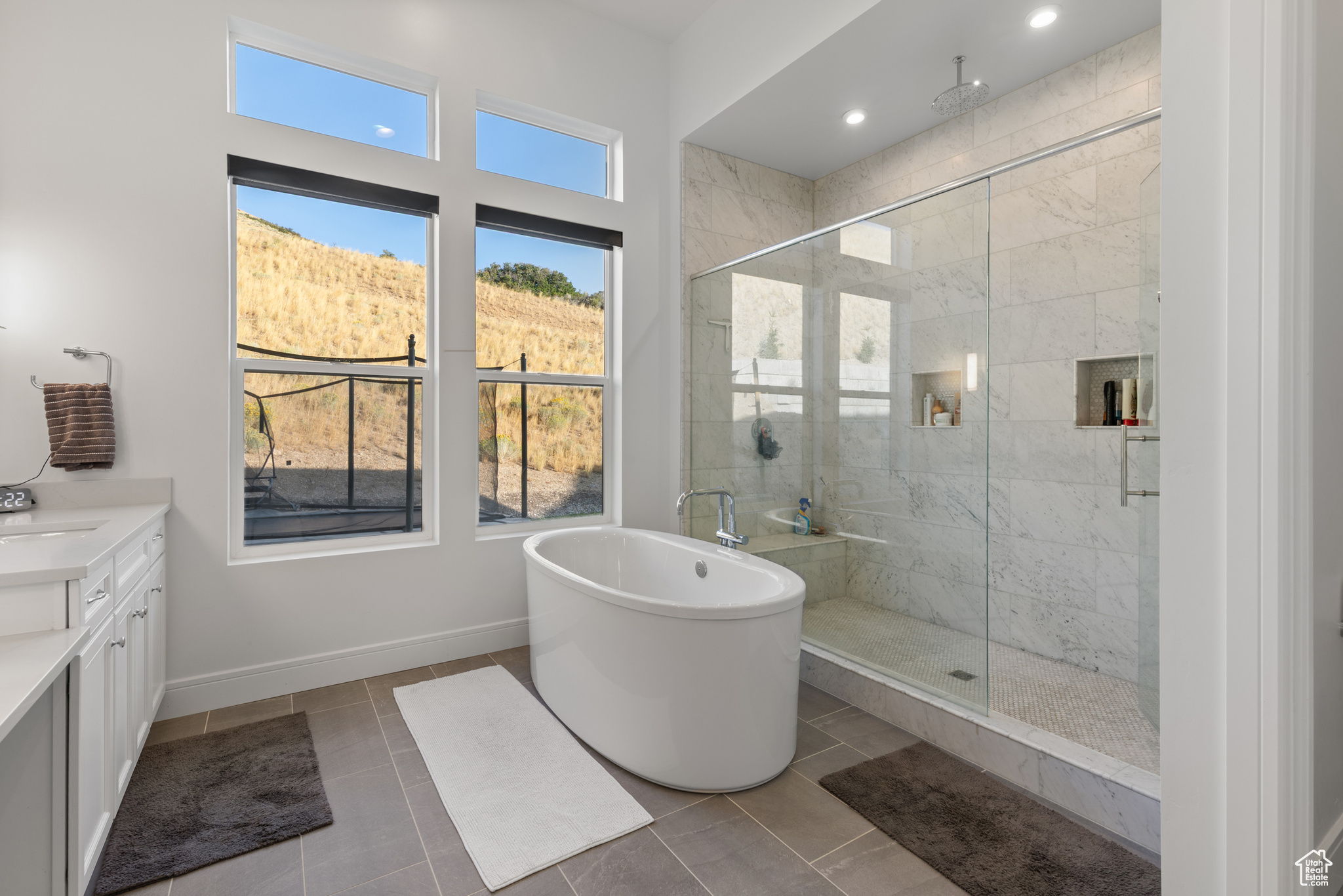 CANYON POINT - Residential