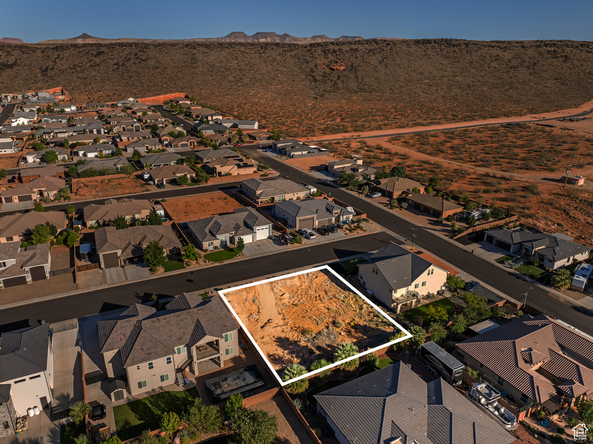 DIXIE SPRINGS - Land