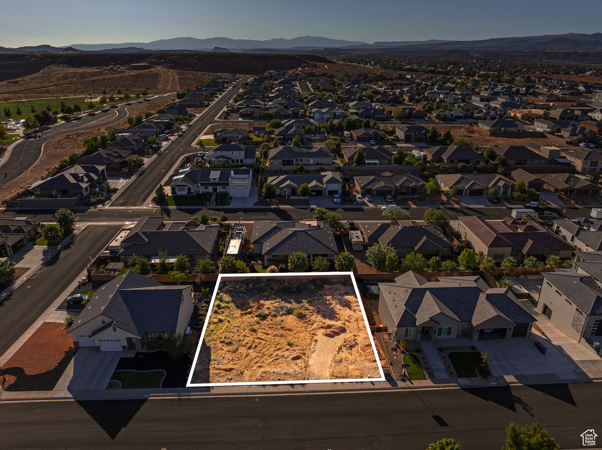 DIXIE SPRINGS - Land