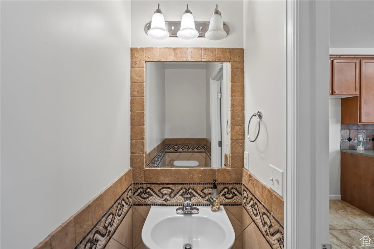 STONEGATE TOWNHOMES AMD - Residential