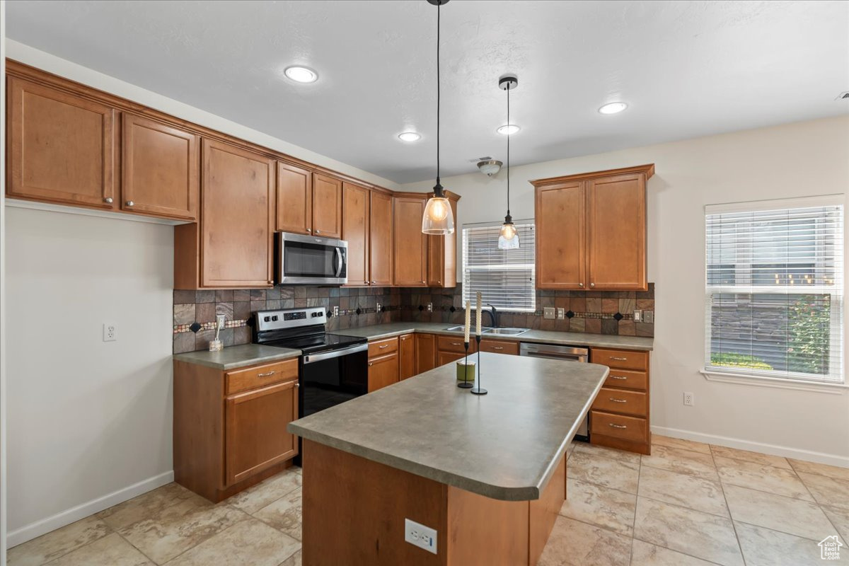 STONEGATE TOWNHOMES AMD - Residential