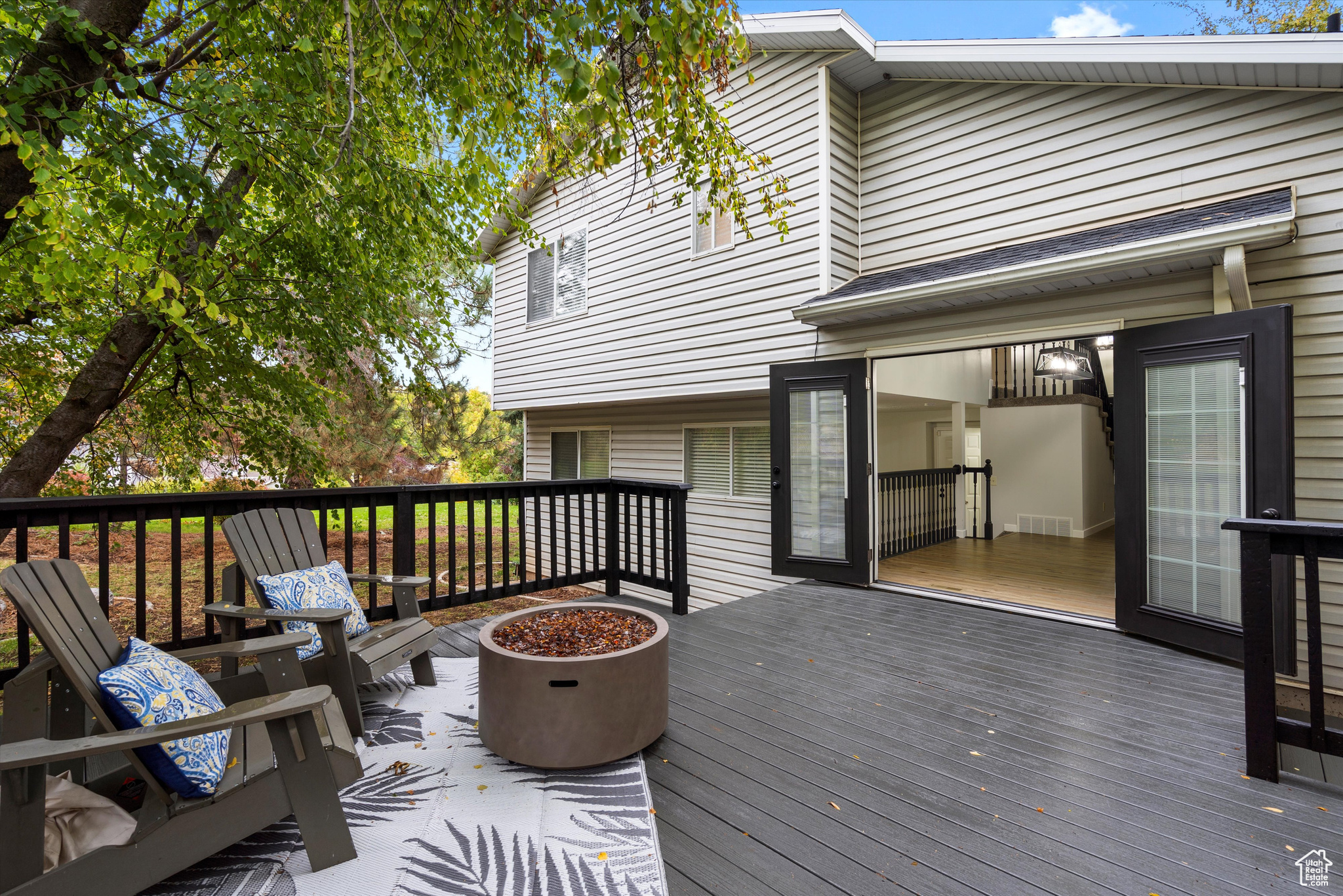 SUNNYSIDE MANOR - Residential