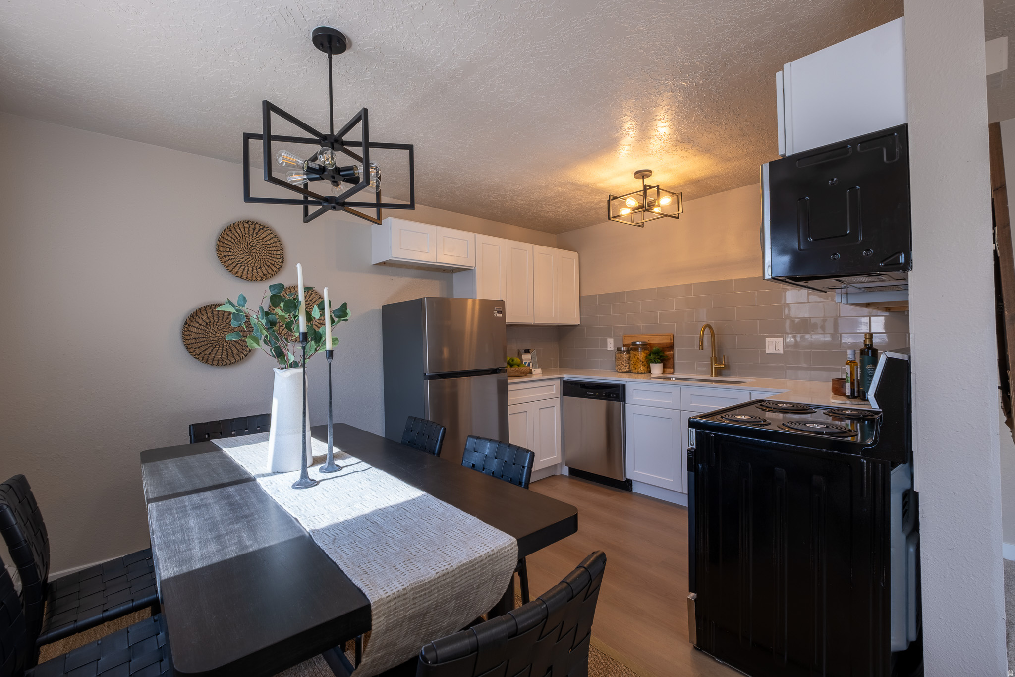 HOBBLE CREEK CONDOS - Residential