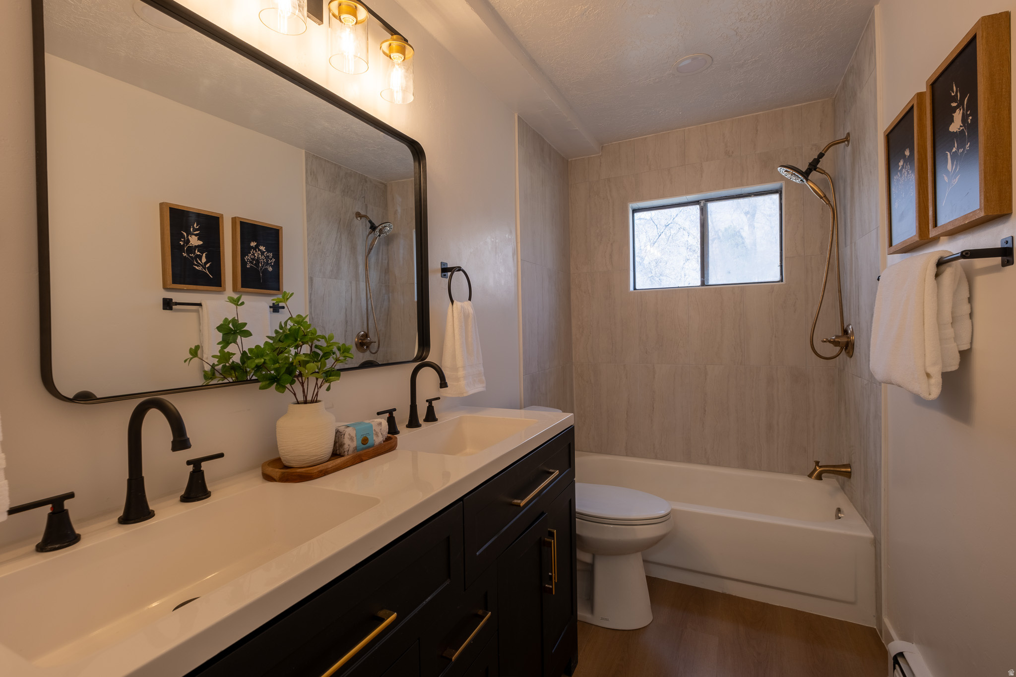 HOBBLE CREEK CONDOS - Residential