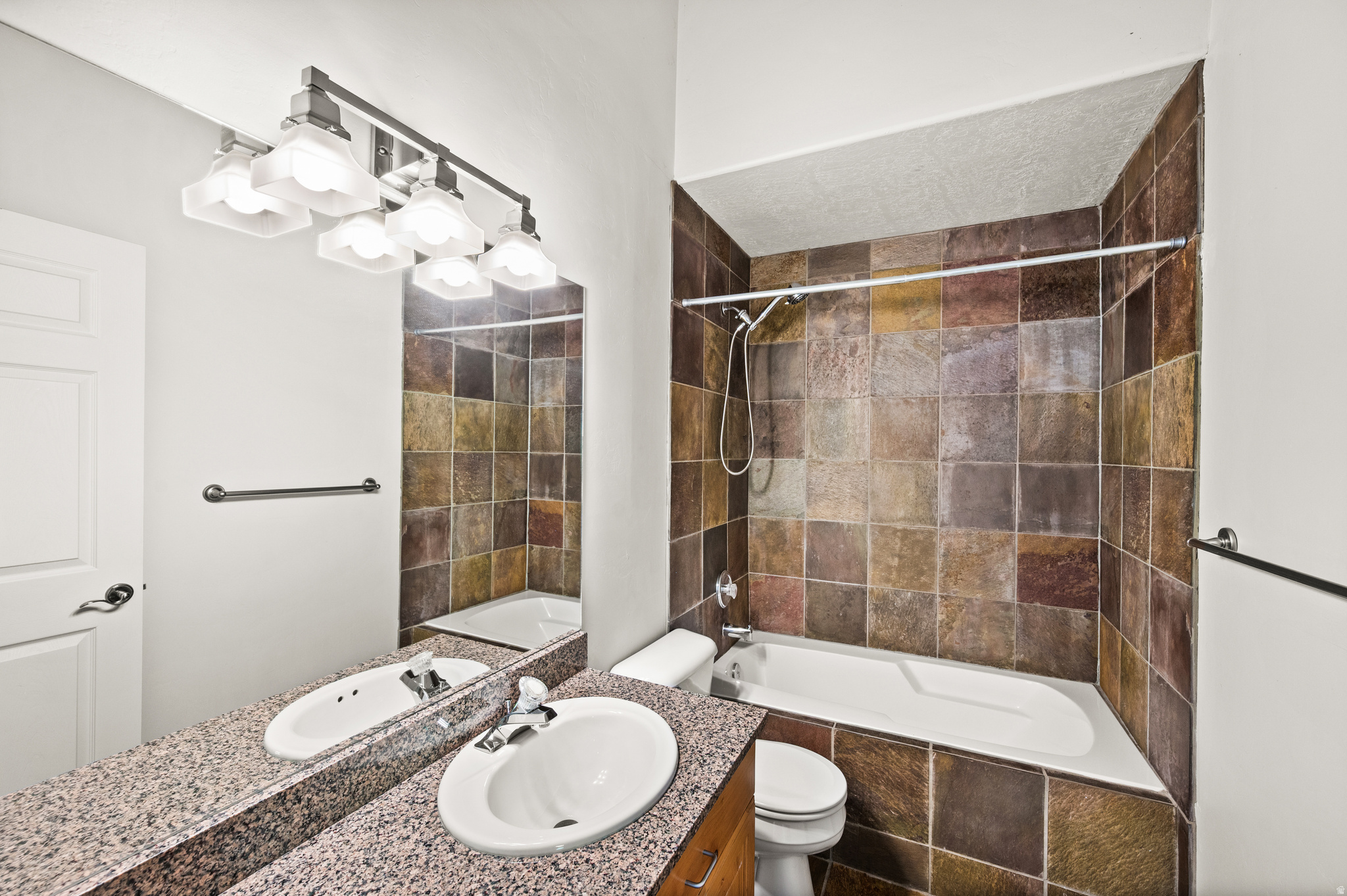 SOUTH RIDGE - Residential