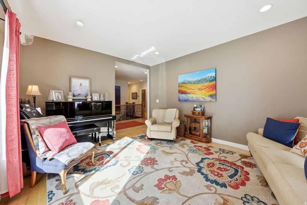 Photo of 490 UPPER EVERGREEN DR, Park City, UT 84098 (MLS # 2139361)