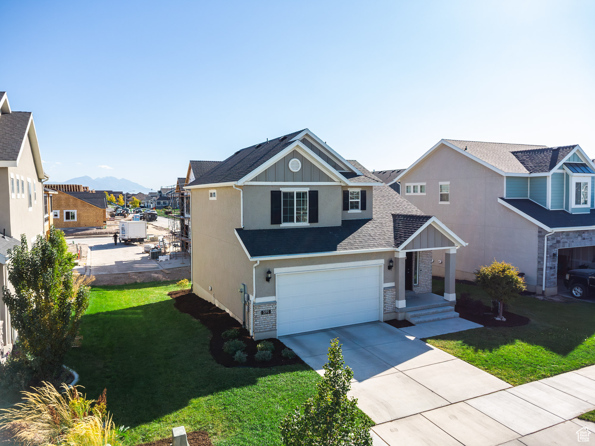 BROADVIEW SHORES - Residential