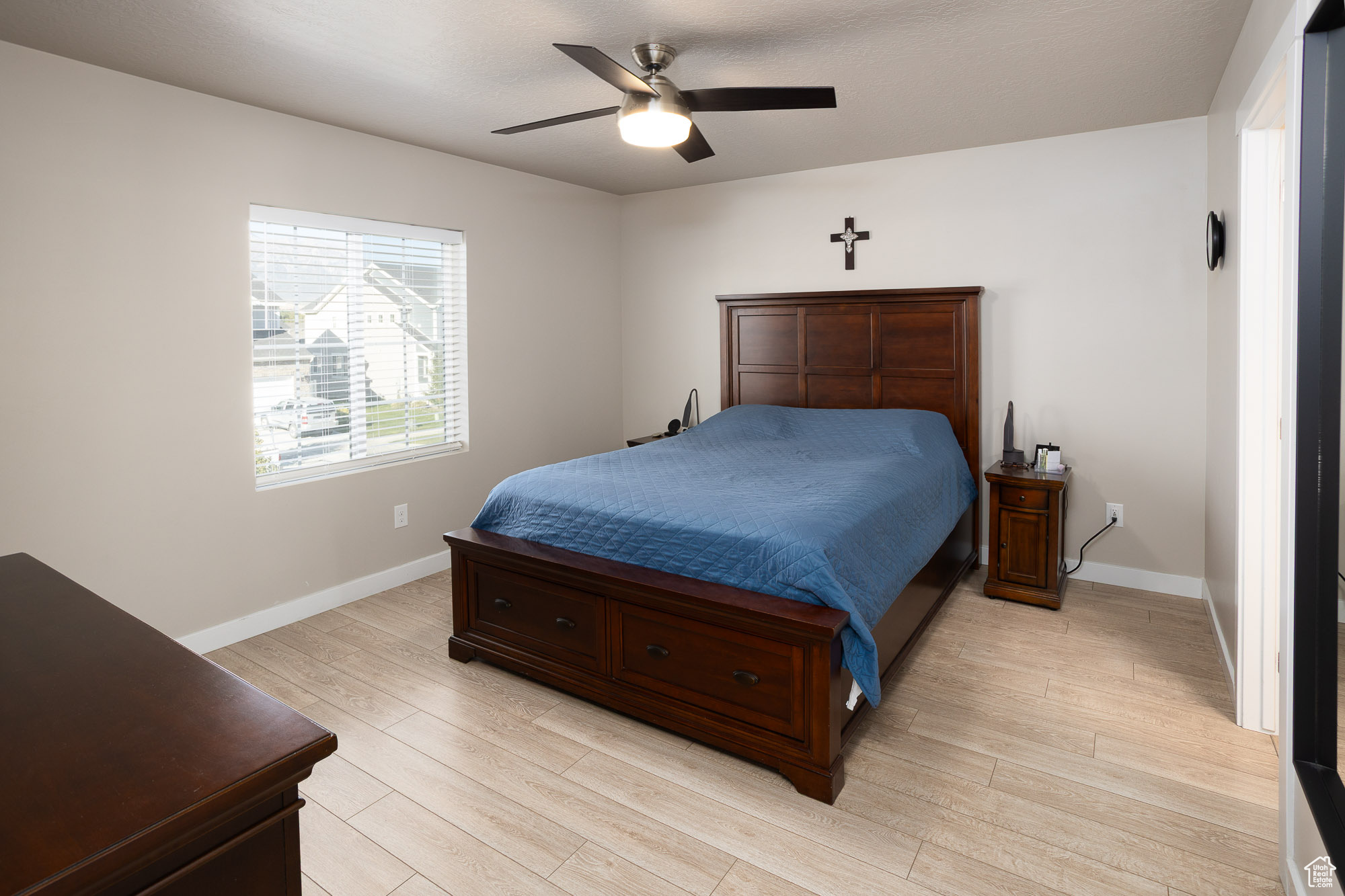 BROADVIEW SHORES - Residential