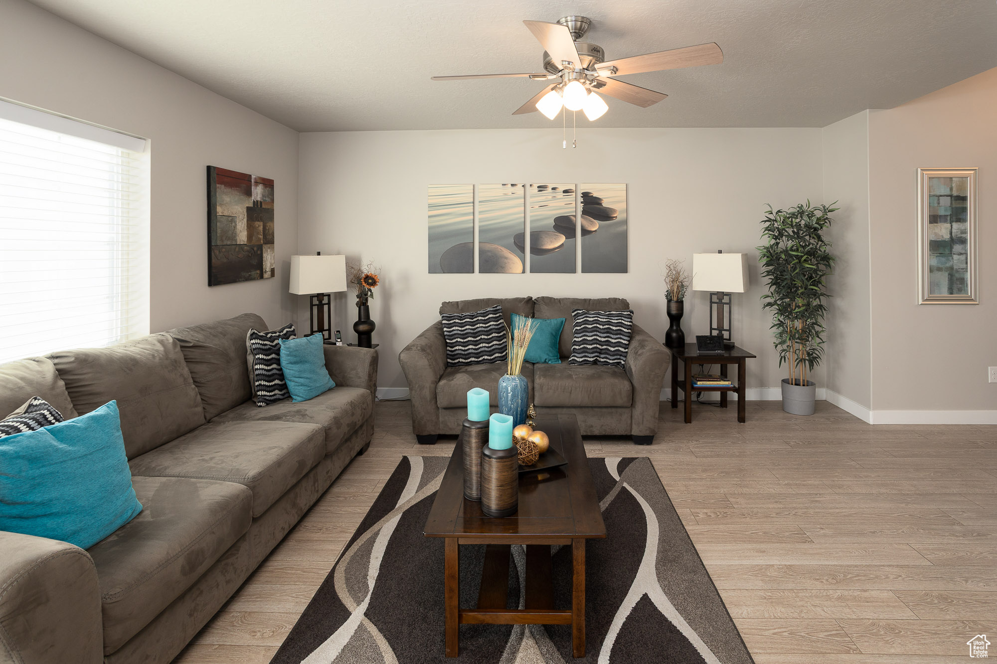 BROADVIEW SHORES - Residential