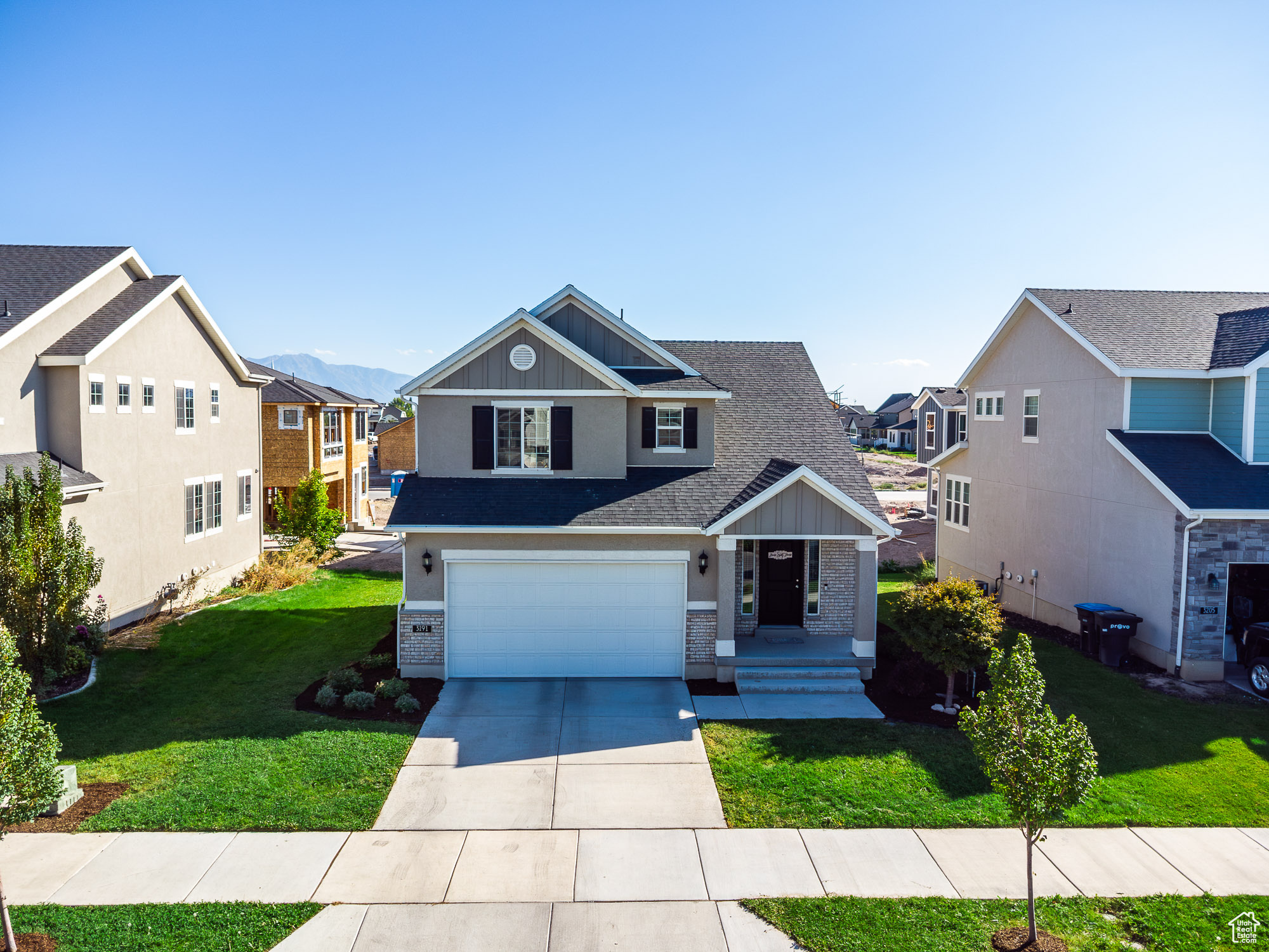 BROADVIEW SHORES - Residential